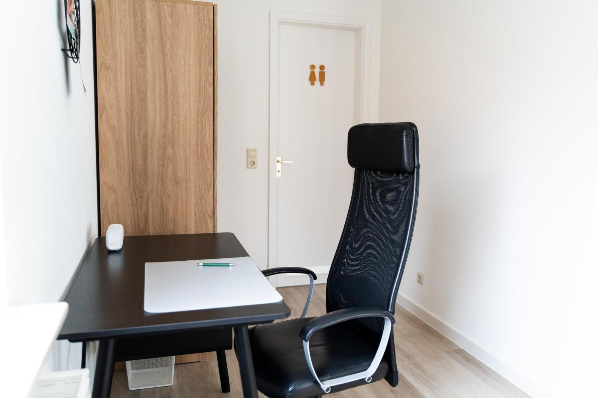 Lubu Stay Central, Cozy, With Workspace And Parking 루드빅스부르크 외부 사진